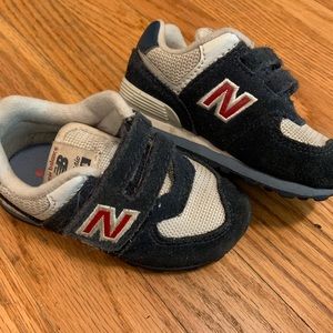 New Balance - Toddler Velcro Wide fit  sneaker